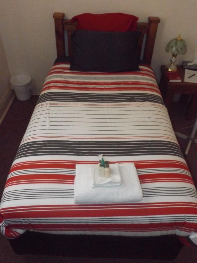 Queen Of The Murchison Guest House & Cafe Cue 外观 照片