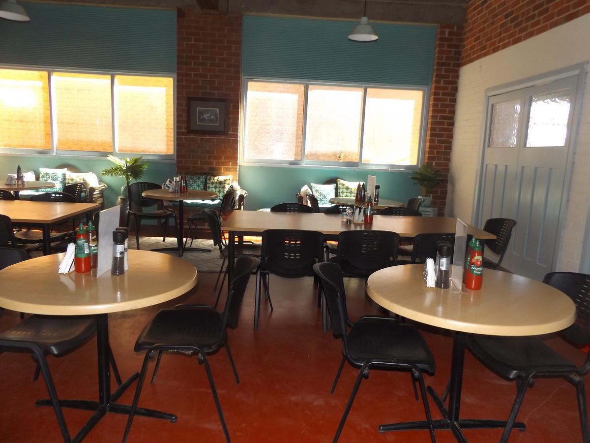 Queen Of The Murchison Guest House & Cafe Cue 外观 照片
